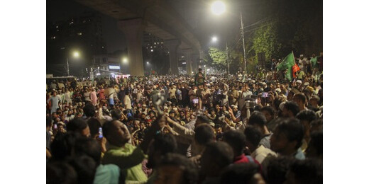 हत्यारों की गिरफ्तारी को लेकर सड़कों पर उतरे हादी समर्थक, यूनुस सरकार को अल्टीमेटम 